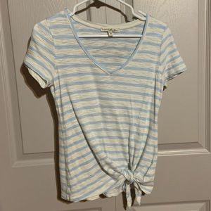 Express One Eleven v-neck tee